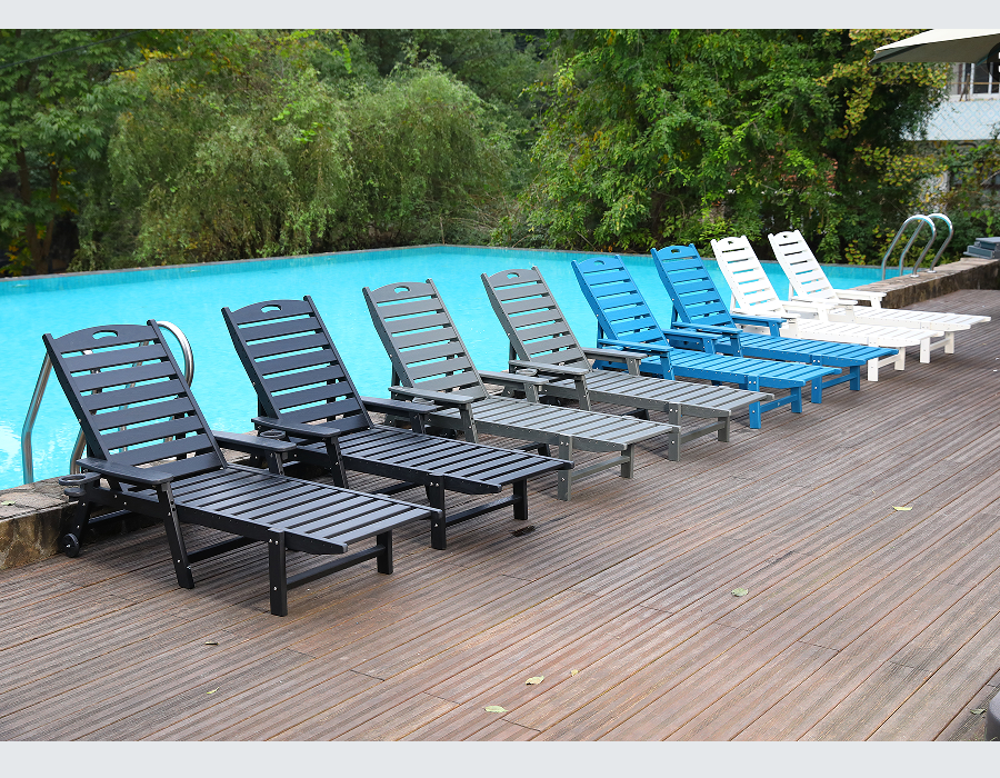 Poltrona lounge Adirondack a bordo piscina in HDPE blu pronta per l'immersione